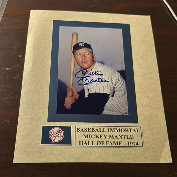 Baseball Immortal Mickey Mantle Hall of Fame 1974 Plaque - Beige and Blue - Picture 1 of 1